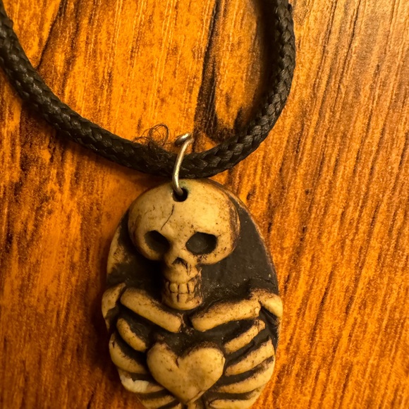 Skeleton heart necklace - Picture 4 of 8